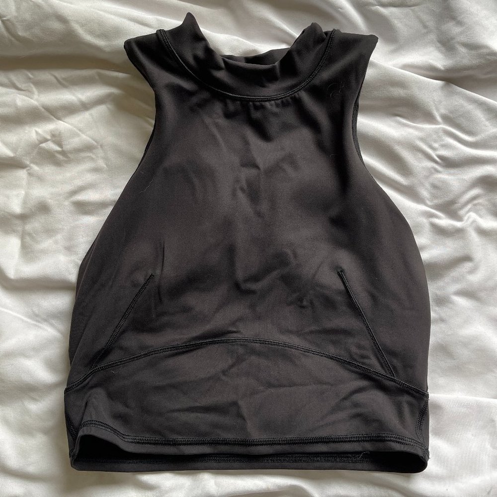 Lululemon High Neck Sports Bra Size 4